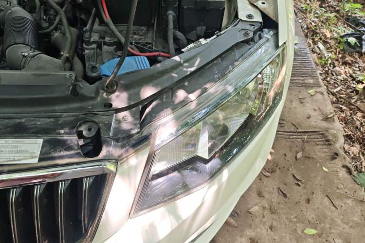 Used Skoda Octavia 2017 1.6L Manual Smart Drive Edition Engine Bay Left