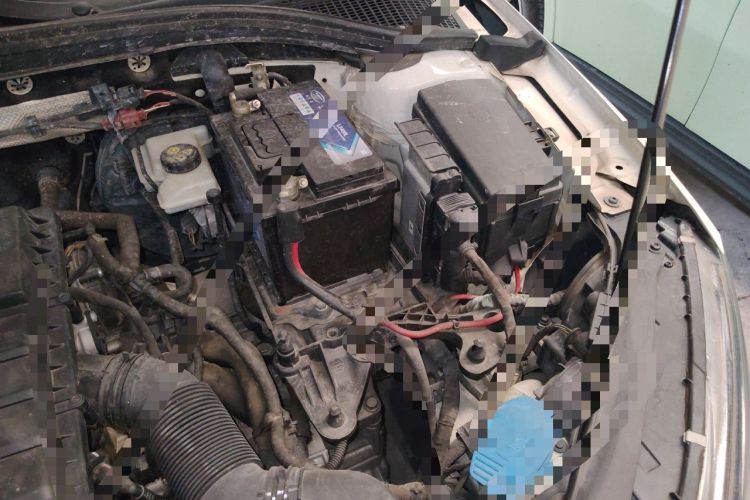 Used Skoda Octavia 2017 1.6L Automatic Smart Drive Edition Engine Bay Left
