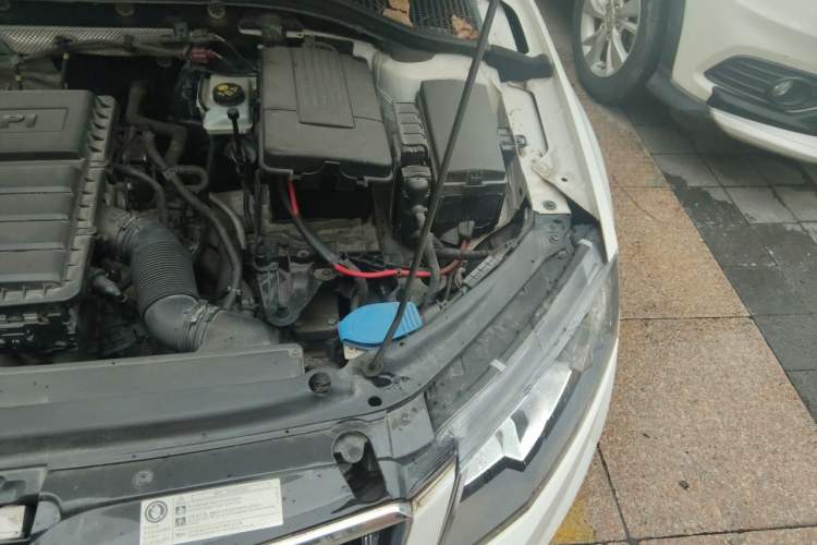 Used Skoda Octavia 2017 1.6L Automatic Smart Drive Edition Engine Bay Left