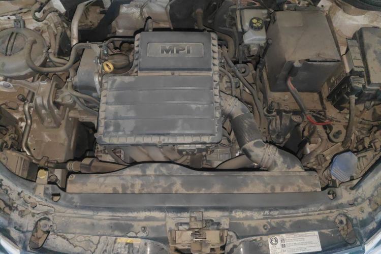 Used Skoda Octavia 2017 1.6L Automatic Chuanxing Edition Engine Bay