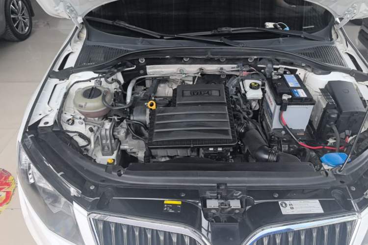 Used Skoda Octavia 2017 1.6L Automatic Smart Drive Edition Engine Bay