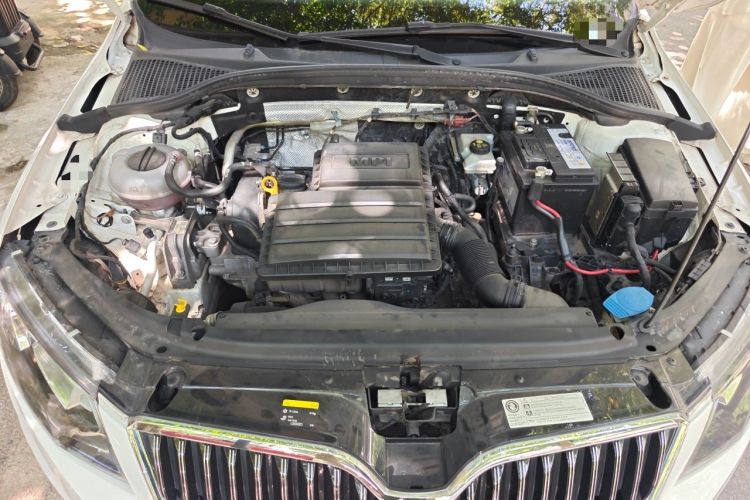 Used Skoda Octavia 2017 1.6L Automatic Smart Drive Edition Engine Bay