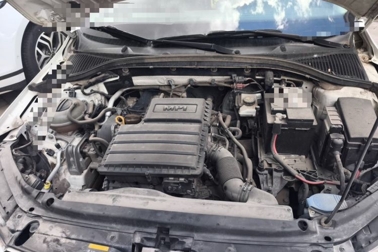Used Skoda Octavia 2017 1.6L Automatic Front-Wheel Drive Model Engine Bay