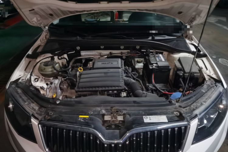 Used Skoda Octavia 2017 1.6L Automatic Smart Drive Edition Engine Bay