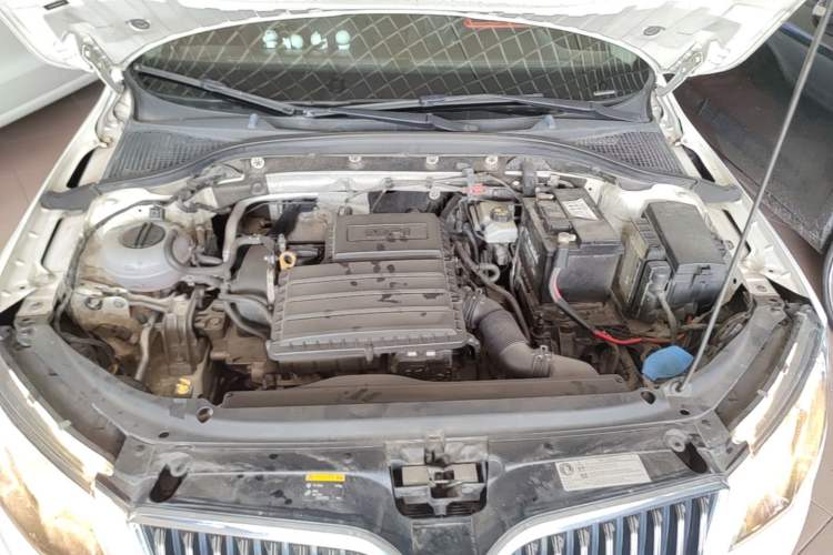 Used Skoda Octavia 2017 1.6L Automatic Smart Drive Edition Engine Bay