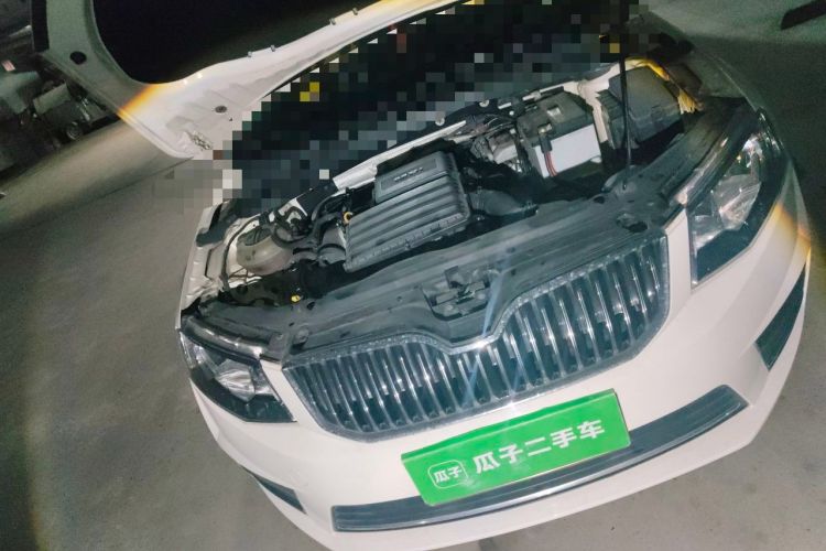 Used Skoda Octavia 2017 1.6L Automatic Smart Drive Edition Engine Bay Right