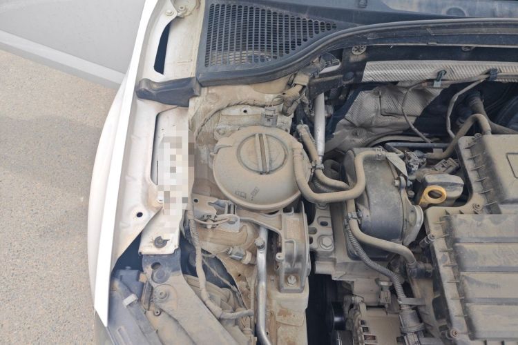 Used Skoda Octavia 2017 1.6L Manual Smart Drive Edition Engine Bay Right