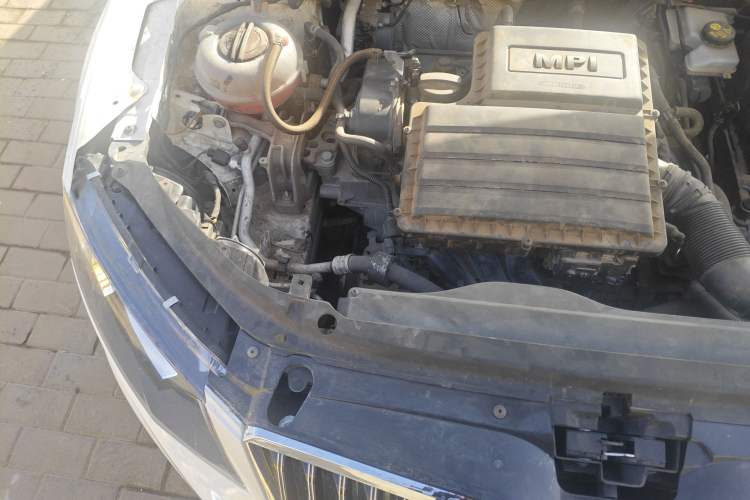 Used Skoda Octavia 2017 Classic Model 1.6L Automatic Standard Edition Engine Bay Right