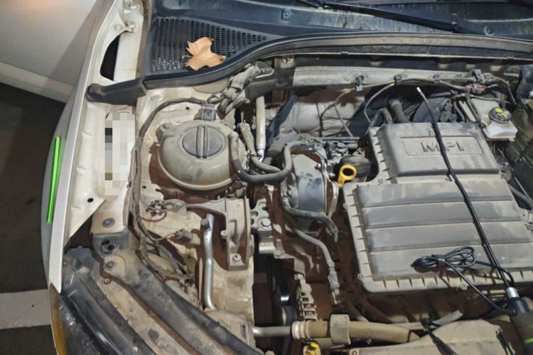 Used Skoda Octavia 2017 1.6L Automatic Smart Drive Edition Engine Bay Right
