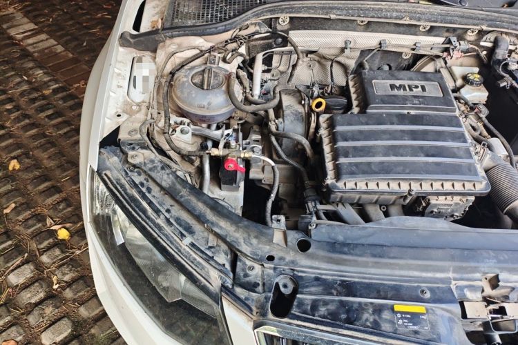 Used Skoda Octavia 2017 Classic Model 1.6L Manual Comfort Edition Engine Bay Right