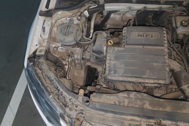 Used Skoda Octavia 2017 1.6L Automatic Chuanxing Edition Engine Bay Right