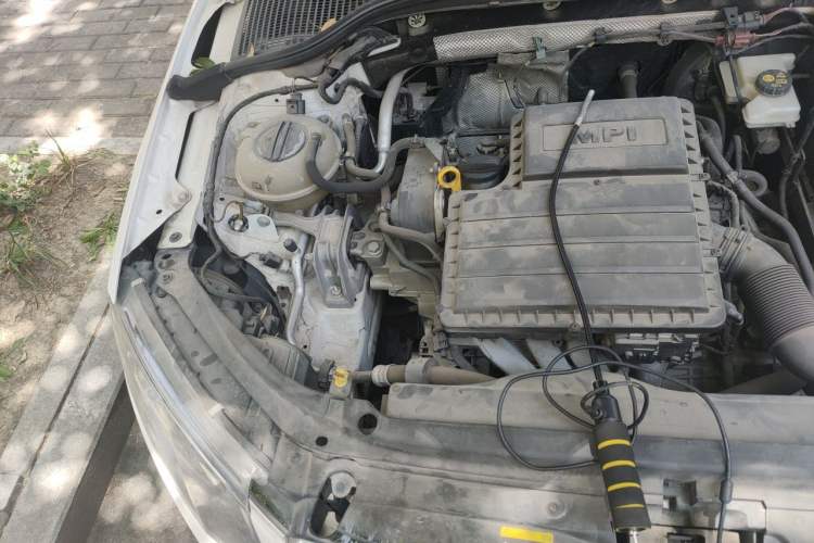 Used Skoda Octavia 2017 1.6L Automatic Chuanxing Edition Engine Bay Right