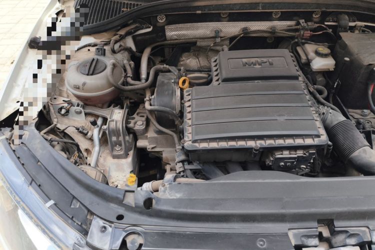Used Skoda Octavia 2017 1.6L Automatic Chuanxing Edition Engine Bay Right