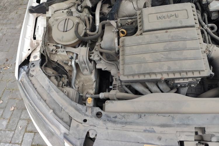 Used Skoda Octavia 2017 1.6L Automatic Chuanxing Edition Engine Bay Right