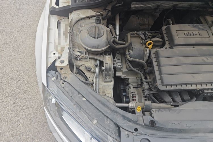 Used Skoda Octavia 2017 1.6L Automatic Chuanxing Edition Engine Bay Right