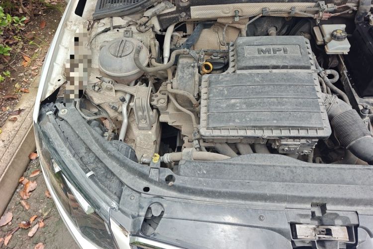 Used Skoda Octavia 2017 1.6L Manual Smart Drive Edition Engine Bay Right