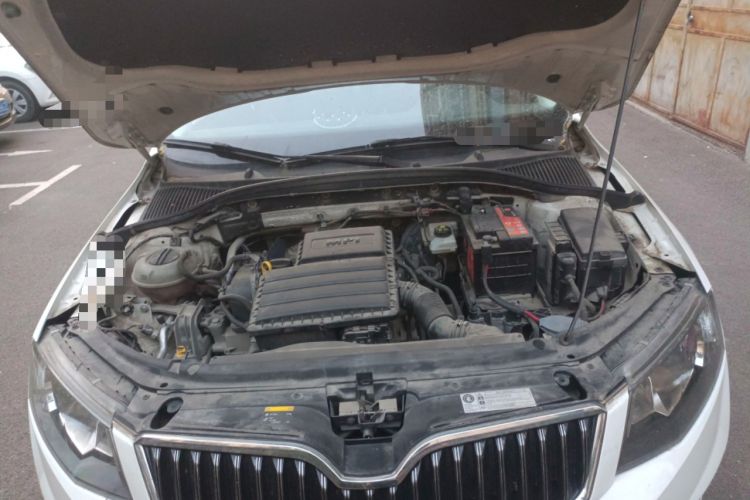 Used Skoda Octavia 2017 1.6L Manual Trend Edition Engine Bay