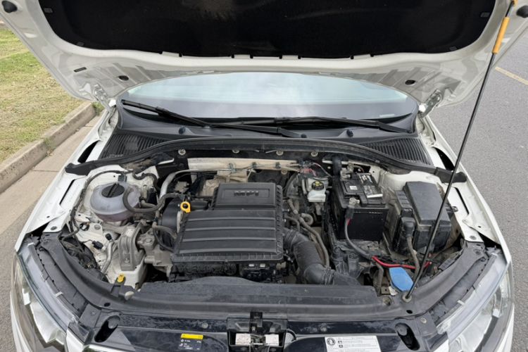 Used Skoda Octavia 2017 1.6L Automatic Smart Drive Edition Engine Bay