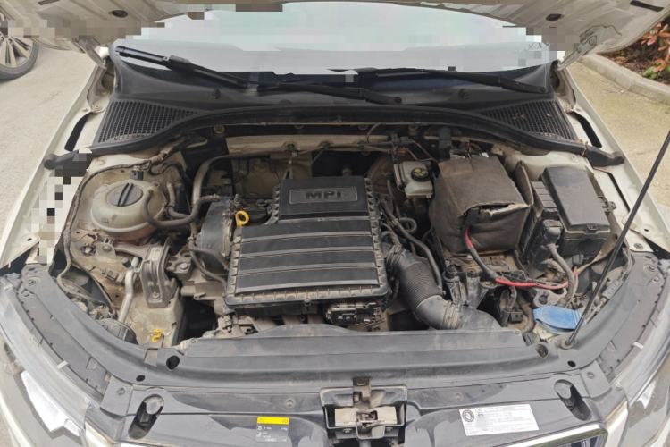Used Skoda Octavia 2017 Classic Model 1.6L Manual Comfort Edition Engine Bay