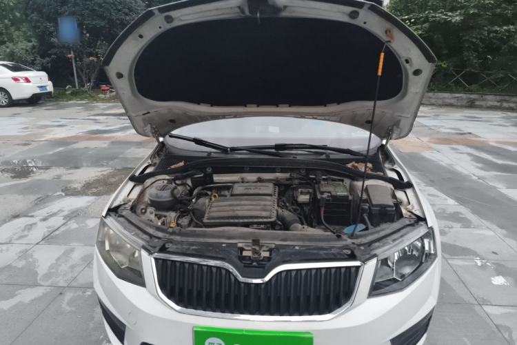 Used Skoda Octavia 2017 Classic Model 1.6L Automatic Standard Edition Engine Bay