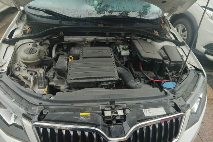Used Skoda Octavia 2017 1.6L Automatic Smart Drive Edition Engine Bay