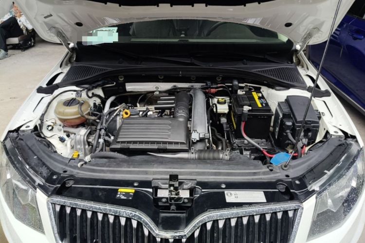 Used Skoda Octavia 2017 TSI280 DSG Smart Drive Edition Engine Bay