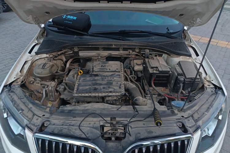 Used Skoda Octavia 2017 1.6L Automatic Chuanxing Edition Engine Bay