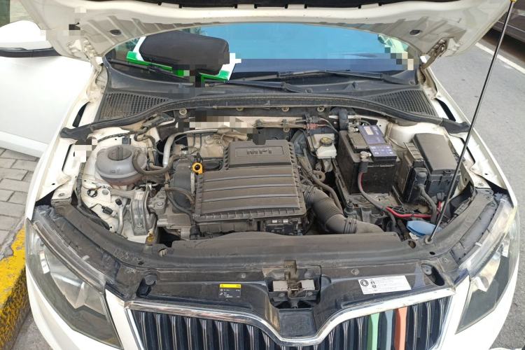Used Skoda Octavia 2017 Classic Model 1.6L Manual Comfort Edition Engine Bay