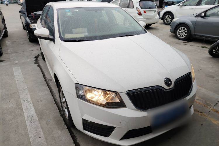Used Skoda Octavia 2017 Classic Model 1.6L Automatic Standard Edition Exterior 1