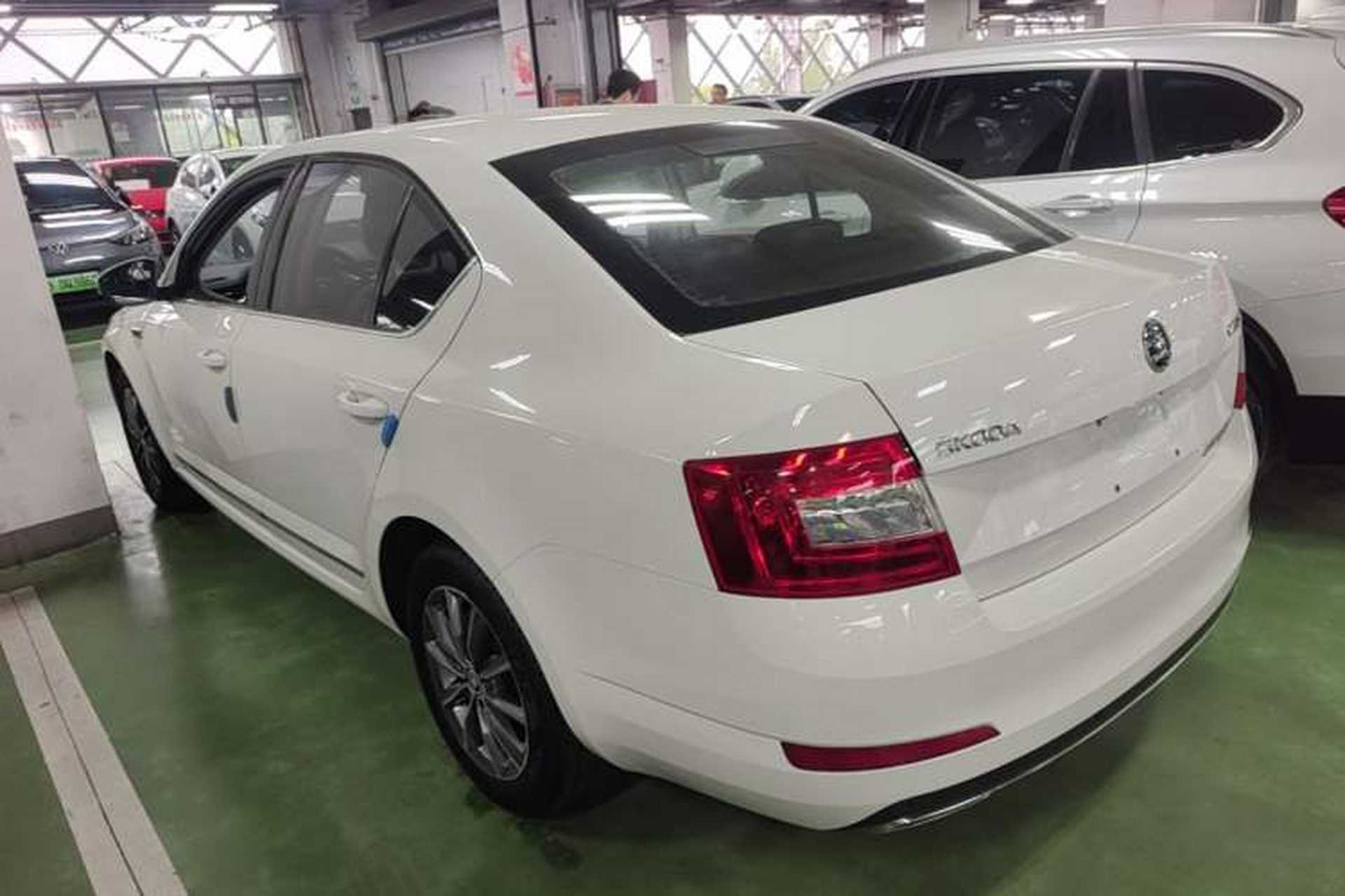 Used Skoda Octavia 2017 1.6L Automatic Chuanxing Edition Exterior 2
