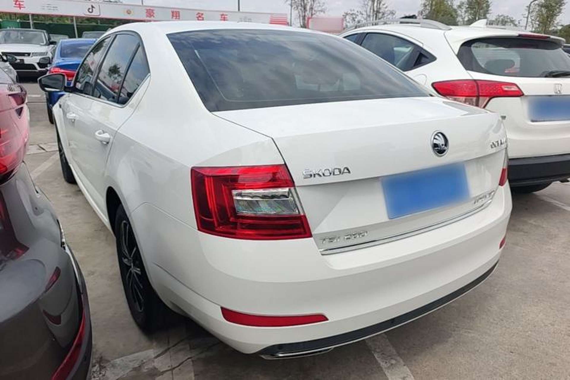 Used Skoda Octavia 2017 TSI280 DSG Smart Drive Edition Exterior 2