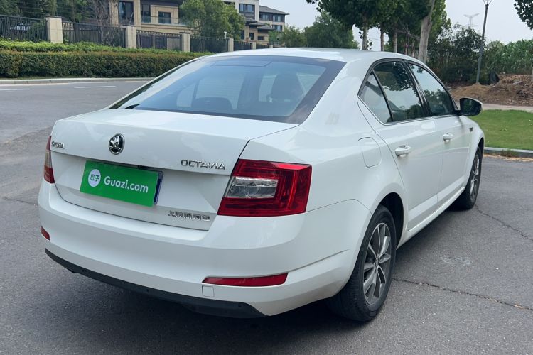 Used Skoda Octavia 2017 1.6L Automatic Chuanxing Edition Exterior 3