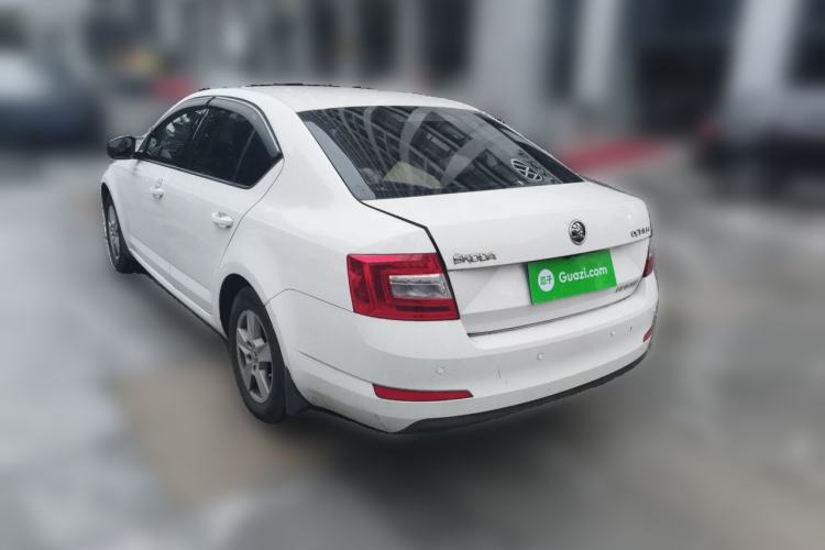 Used Skoda Octavia 2017 Classic Model 1.6L Automatic Standard Edition Exterior 3
