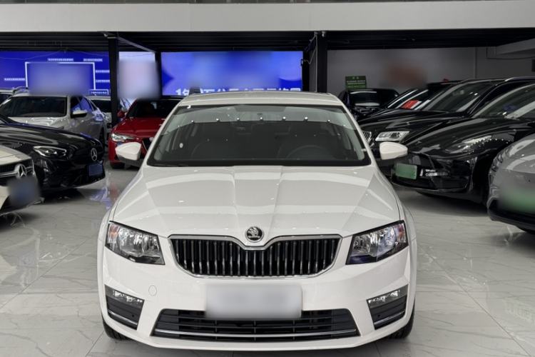 Used Skoda Octavia 2017 1.6L Automatic Chuanxing Edition Exterior 4