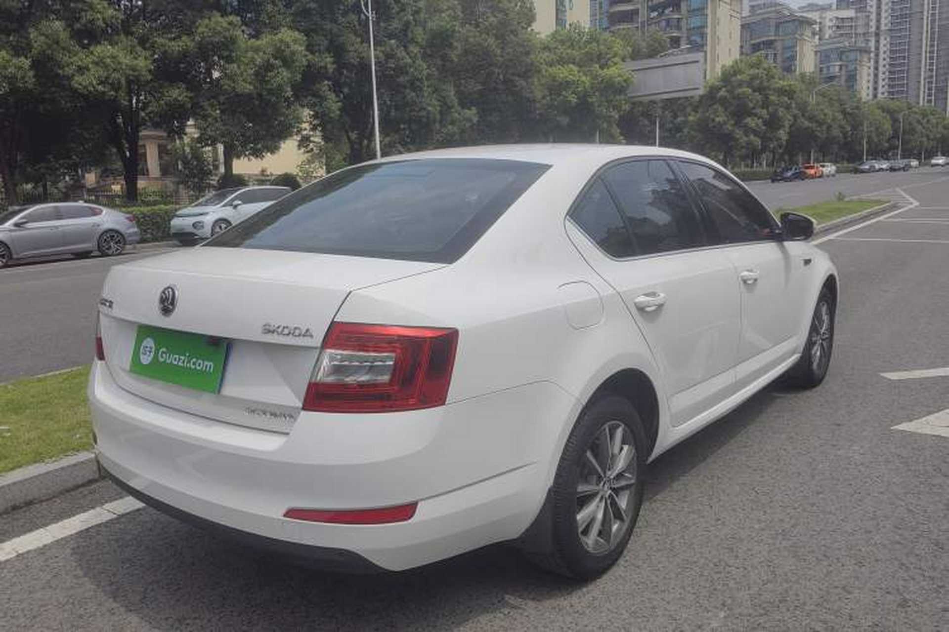 Used Skoda Octavia 2017 1.6L Automatic Chuanxing Edition Exterior 4
