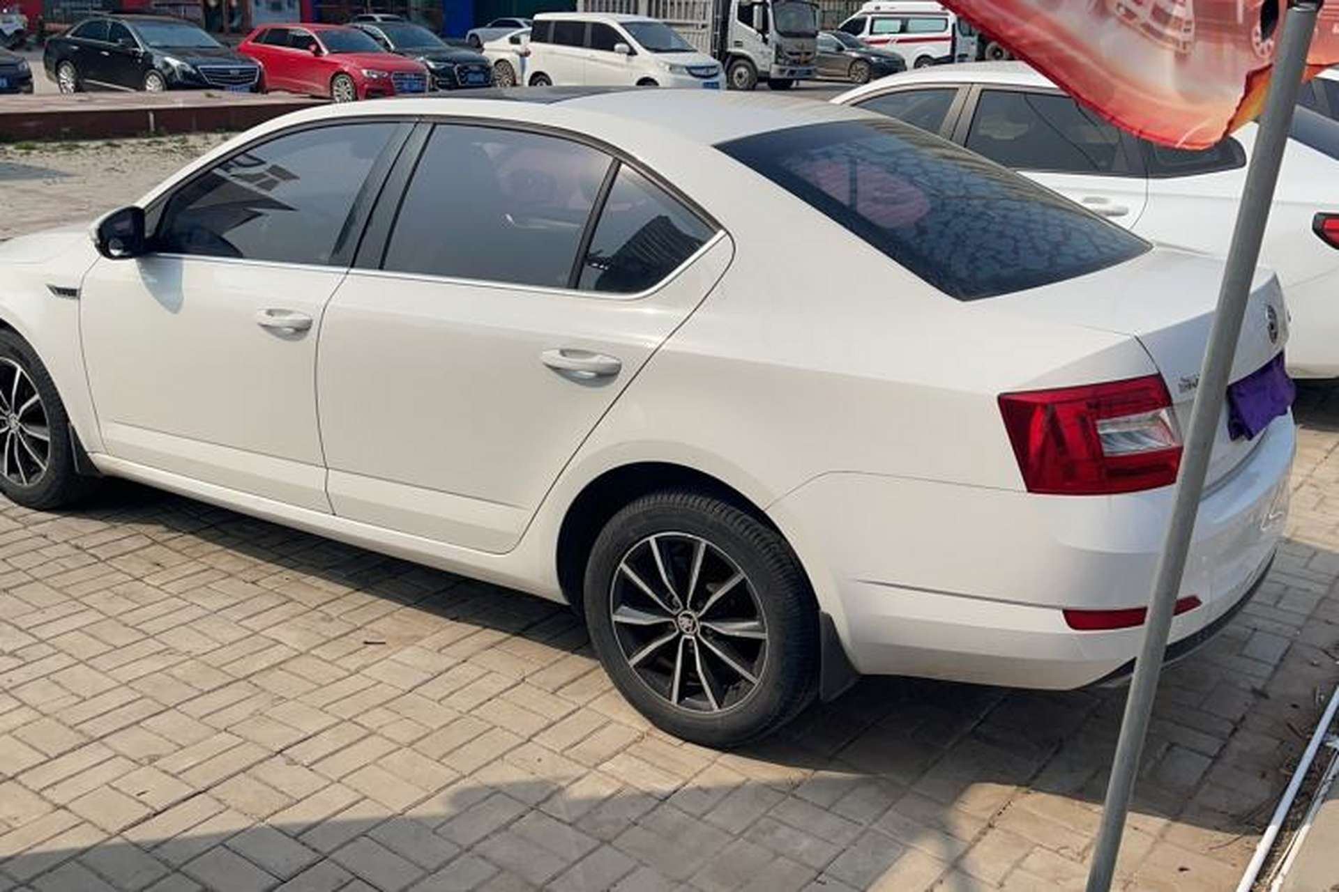 Used Skoda Octavia 2017 1.6L Automatic Smart Drive Edition Exterior 5