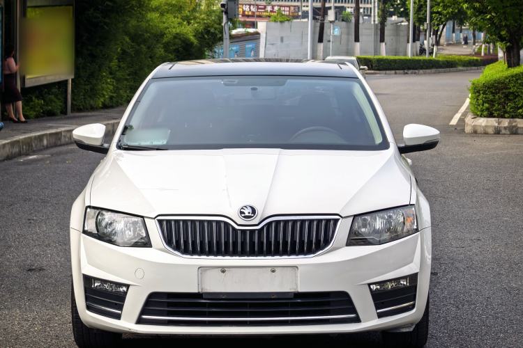 Used Skoda Octavia 2017 TSI280 DSG Smart Drive Edition Exterior 5