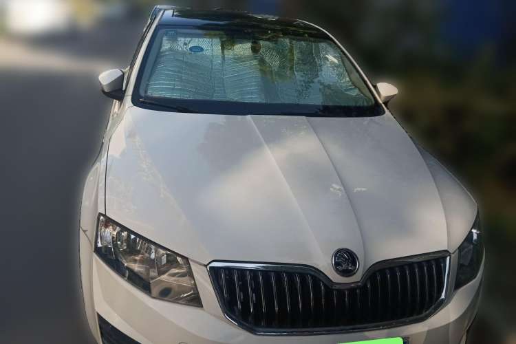 Used Skoda Octavia 2017 1.6L Manual Smart Drive Edition Front