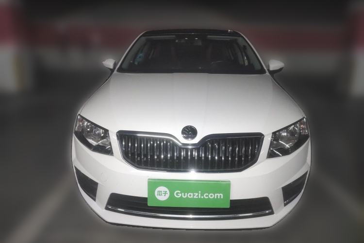 Used Skoda Octavia 2017 1.6L Automatic Smart Drive Edition Front