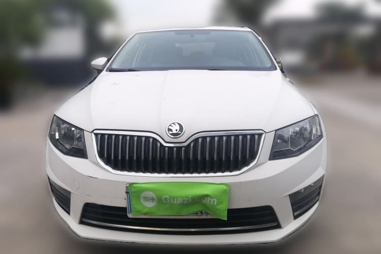 Used Skoda Octavia 2017 Classic Model 1.6L Automatic Comfort Edition Front