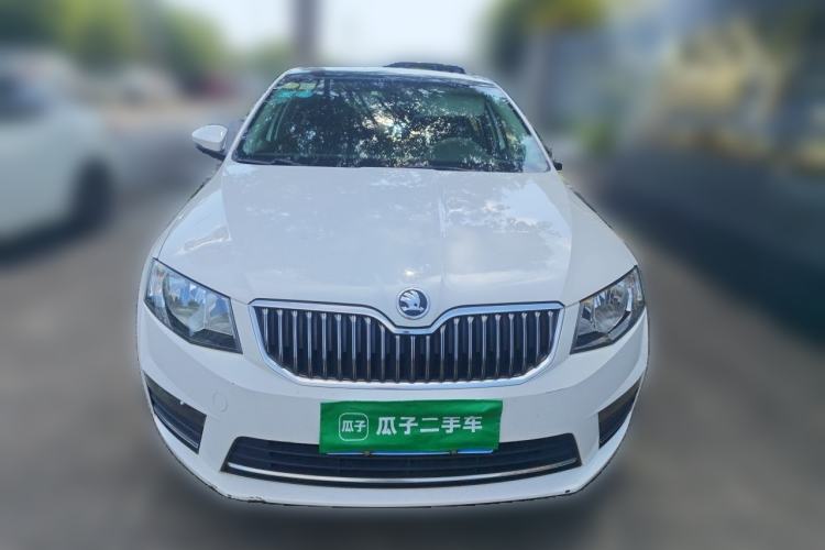 Used Skoda Octavia 2017 1.6L Automatic Smart Drive Edition Front