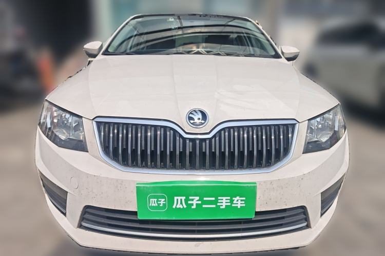 Used Skoda Octavia 2017 1.6L Automatic Smart Drive Edition Front