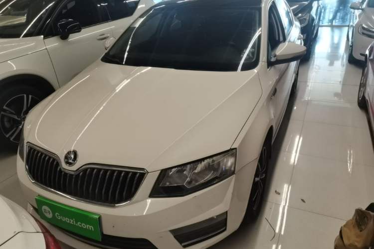 Used Skoda Octavia 2017 1.6L Automatic Smart Drive Edition Front