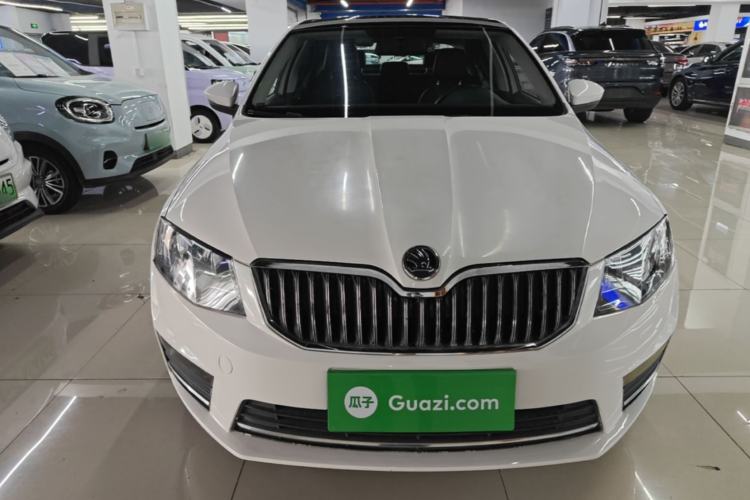 Used Skoda Octavia 2017 1.6L Manual Smart Drive Edition Front