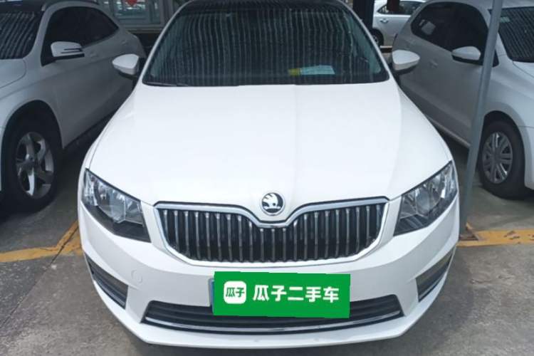 Used Skoda Octavia 2017 1.6L Automatic Smart Drive Edition Front