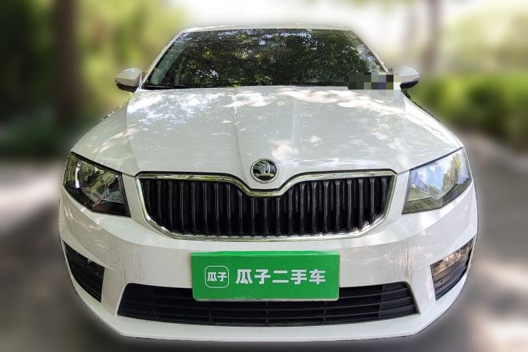 Used Skoda Octavia 2017 Classic Model 1.6L Automatic Standard Edition Front