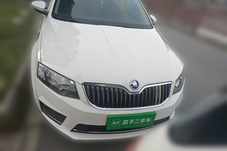 Used Skoda Octavia 2017 1.6L Automatic Smart Drive Edition Front