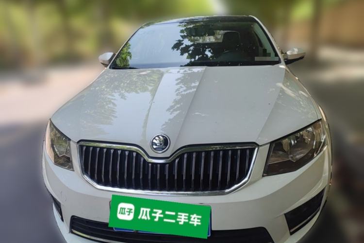Used Skoda Octavia 2017 1.6L Automatic Smart Drive Edition Front