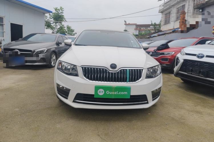 Used Skoda Octavia 2017 1.6L Automatic Smart Drive Edition Front