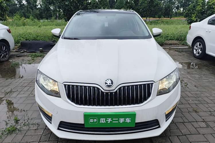 Used Skoda Octavia 2017 1.6L Automatic Smart Drive Edition Front